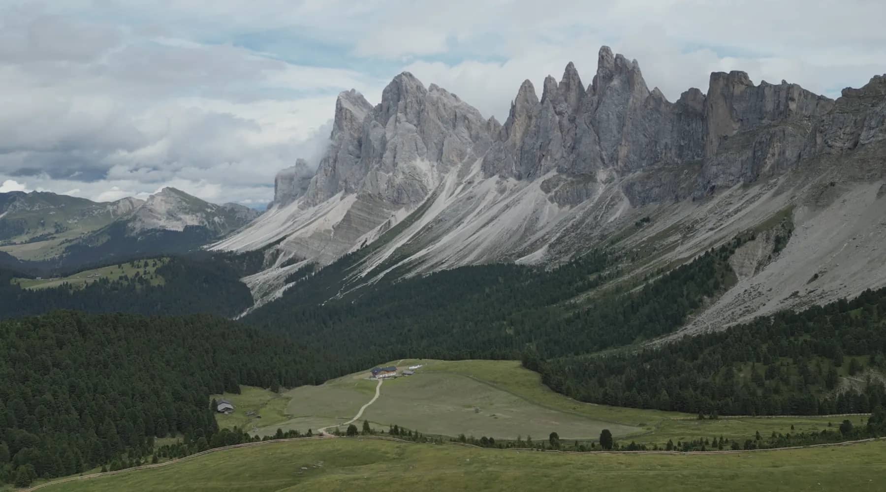 Ruhige Tiroler Landschaft